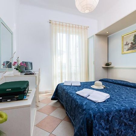 Hotel Bruna Martinsicuro Eksteriør billede